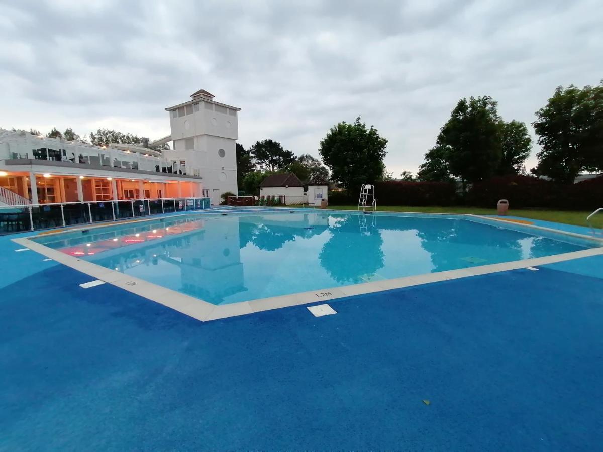 Haven Rockley Park,Lytchett Bay View Hotel Poole Exterior photo